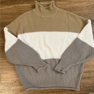 Women’s Turtleneck Sweater - Tan, White, Gray
